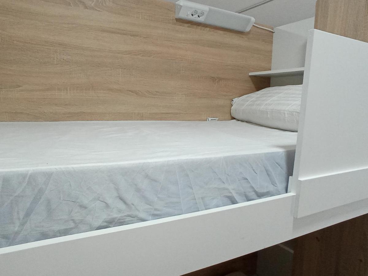 Albergue Alecer Caldas De Reis Exteriör bild